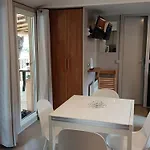 Familial A Avec Piscine 度假居 卡内