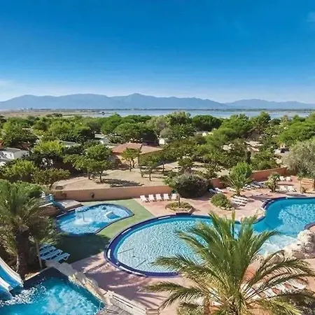 Holiday home Familial A Avec Piscine